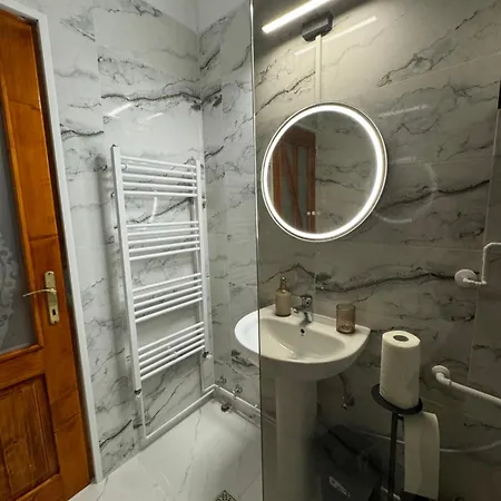 Ely Apartment Brasov